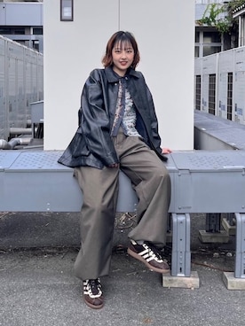 「アイテム（カバーオール）」を使った、河野楓佳さん（レディース・157cm）の秋コーディネート