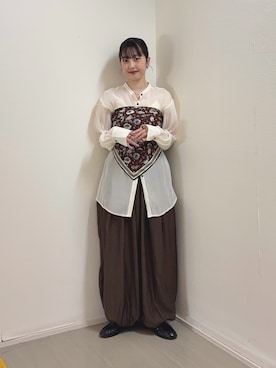 「KBF（ケイビーエフ）のアイテム（シューズ）」を使った、河野楓佳さん（レディース・157cm）の春コーディネート