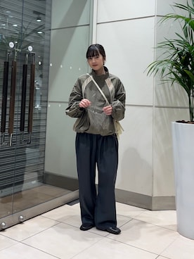「スラックス」｜「アイテム（その他シューズ）」を使った、河野楓佳さん（レディース・157cm）の秋コーディネート