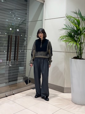 「アイテム（財布）」を使った、河野楓佳さん（レディース・157cm）の秋コーディネート