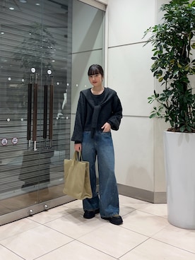 「KBF（ケイビーエフ）のチャンキーソールパファースリッポン（スニーカー）」を使った、河野楓佳さん（レディース・157cm）の秋コーディネート