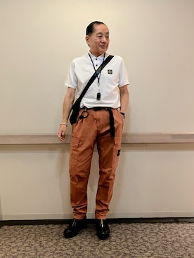 「アイテム（カーゴパンツ、レッド系）」を使った、Syamamさん（メンズ・168cm）の秋コーディネート