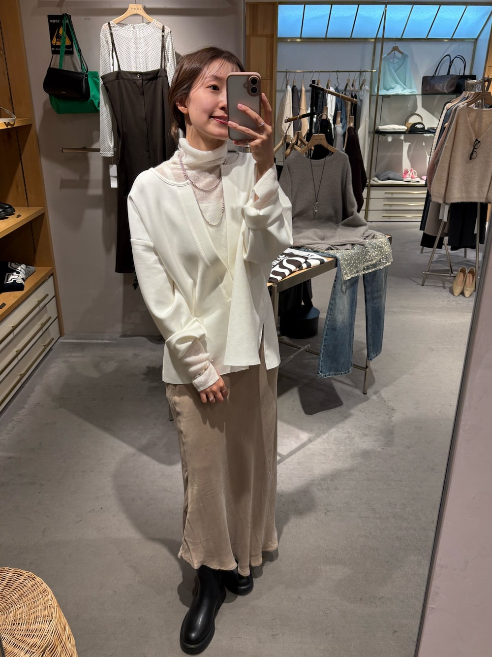 スウェットを使った「スキッパー」の人気ファッションコーディネート