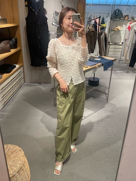 「アイテム（サンダル、ゴールド系）」を使った、idate_159cmさん（レディース・159cm）の秋コーディネート