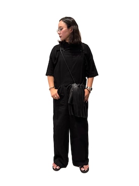 「アイテム（サロペット/オーバーオール、ブラック系）」を使った、KANさん（レディース・156cm）の夏コーディネート