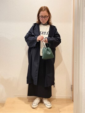 「巾着バッグ」｜「アイテム（トレンチコート）」を使った、KANさん（レディース・156cm）の冬コーディネート