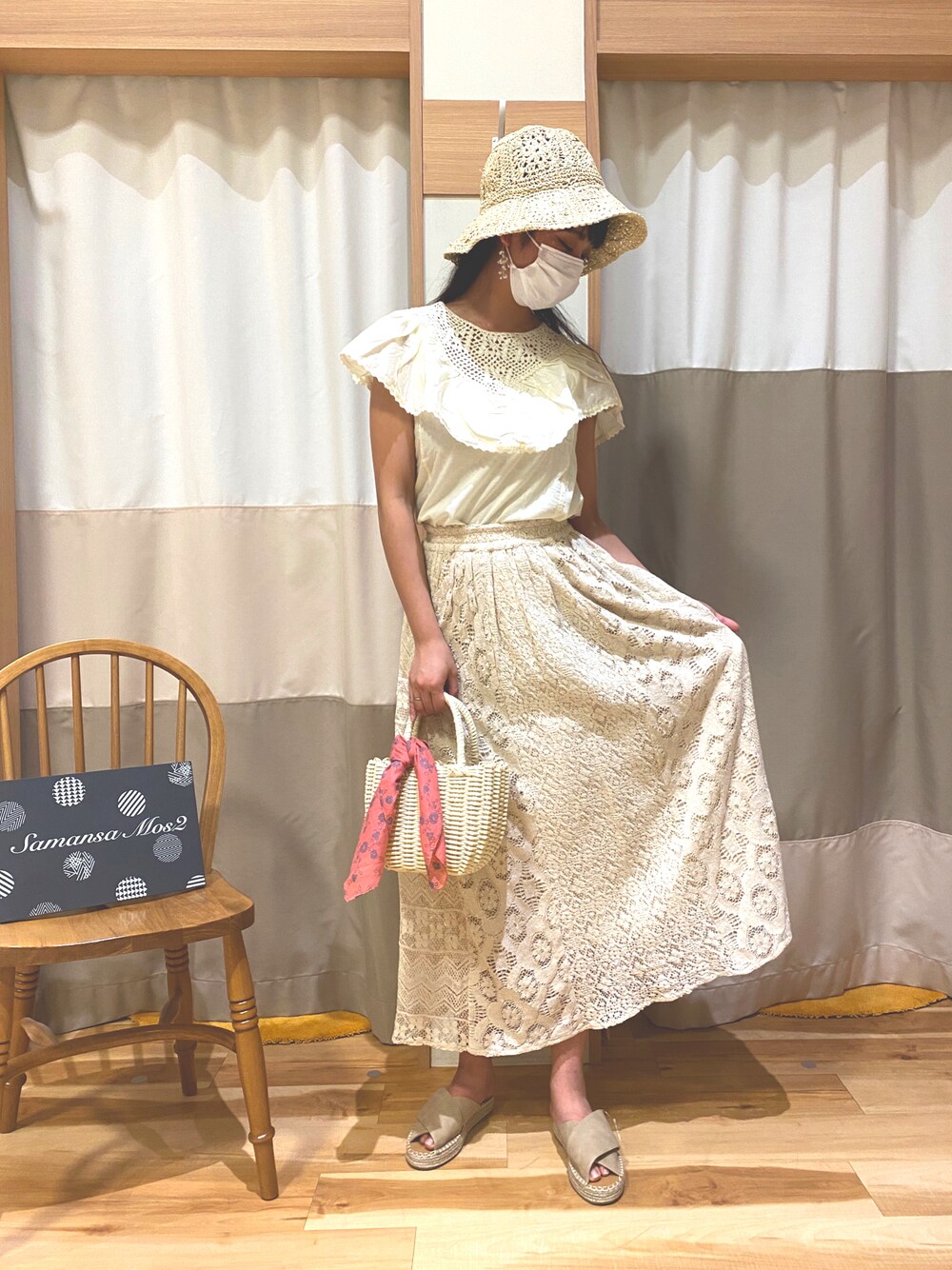 「Samansa Mos2、#インド綿、夏コーデ、レース、サマンサ モスモス(Samansa Mos2)」｜「Samansa Mos2の【FROM INDIA】クロッシェ編みノースリブラウス（シャツ/ブラウス、ホワイト系）」を使った、🌻かねこ🌻さん（レディース・167cm）の春コーディネートの1枚目の写真