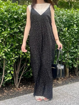 「Rie Miller（リエミラー）のウォッシャブルシーチングプリントオールインワン（つなぎ/オールインワン）」を使った、fujiwaraさん（レディース・153cm）の夏コーディネート