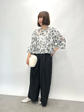 「レディースファッション」｜「アイテム（スラックス）」を使った、かさん（レディース・162cm）の秋コーディネート