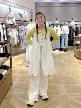 「LOWRYS FARM（ローリーズファーム）のステンレスＢＩＧリング  588511（リング、ゴールド系）」を使った、RIKOさん（レディース・155cm）の春コーディネート