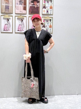 「アイテム（キーホルダー）」を使った、RIKOさん（レディース・155cm）の夏コーディネート
