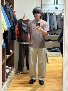 「URBAN RESEARCH DOORS（アーバンリサーチドアーズ）の『別注』Marmot×DOORS　MMW Short-Sleeve T-shirts（Tシャツ/カットソー、ブラウン系）」を使った、obaさん（メンズ・177cm）の春コーディネート