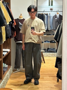 「URBAN RESEARCH DOORS（アーバンリサーチドアーズ）のトロピカルライク イージーパンツ（その他パンツ、グレー系）」を使った、obaさん（メンズ・177cm）の春コーディネート