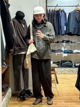 「アイテム（エコバッグ/サブバッグ）」を使った、obaさん（メンズ・177cm）の秋コーディネート