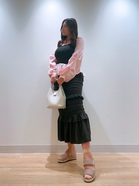 「アイテム（シューズ）」を使った、卑弥呼　川西阪急さん（レディース・171cm）の春コーディネート