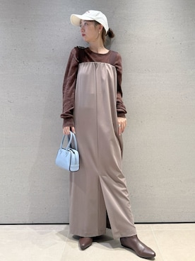 「emmi（エミ）のフェイクレザーパイピングミニボストンバッグ（ボストンバッグ）」を使った、emmiさん（レディース・157cm）の秋コーディネート