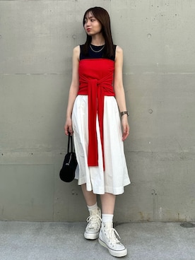 「アイテム（タンクトップ、レッド系）」を使った、emmiさん（レディース・160cm）の夏コーディネート