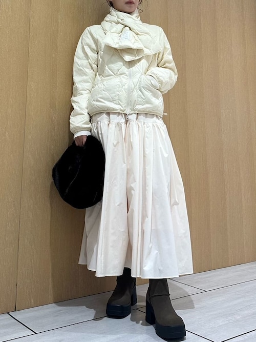 オフショルニットドッキングワンピース（ワンピース）｜emmi（エミ）の