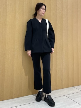 「アイテム（ノーカラージャケット）」を使った、emmiさん（レディース・169cm）の秋コーディネート