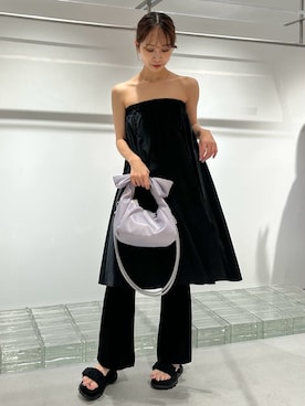 「アイテム（バレッタ/ヘアクリップ、ブラウン系）」を使った、emmiさん（レディース・161cm）の夏コーディネート