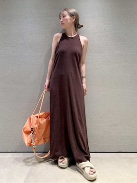 「アイテム（トートバッグ、オレンジ系）」を使った、emmiさん（レディース・157cm）の夏コーディネート