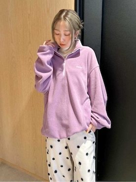 「アイテム（ニット/セーター、シルバー系）」を使った、emmiさん（レディース・157cm）の秋コーディネート