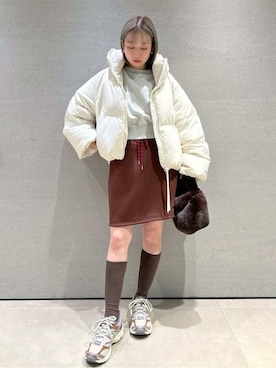 「アイテム（ソックス/靴下、ブラウン系）」を使った、emmiさん（レディース・157cm）の秋コーディネート