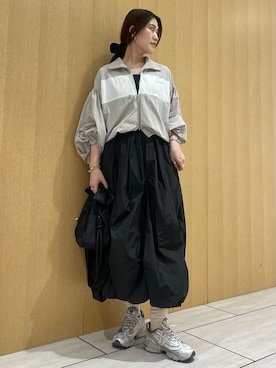 「アイテム（ブルゾン、グレー系）」を使った、emmiさん（レディース・169cm）の秋コーディネート
