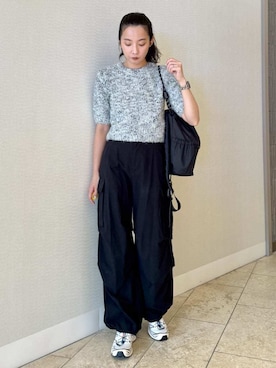 「アイテム（ニット/セーター、シルバー系）」を使った、emmiさん（レディース・165cm）の夏コーディネート