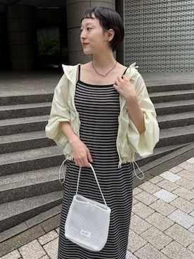 「emmi（エミ）のメッシュミニトートバッグ（トートバッグ、ホワイト系）」を使った、emmiさんの夏コーディネート