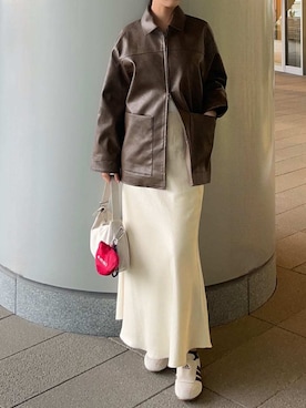 「アイテム（その他ヘアアクセサリー、レッド系）」を使った、emmiさん（レディース・163cm）の秋コーディネート