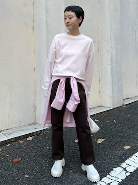 「アイテム（シャツ/ブラウス、ピンク系）」を使った、emmiさん（レディース・153cm）の秋コーディネート