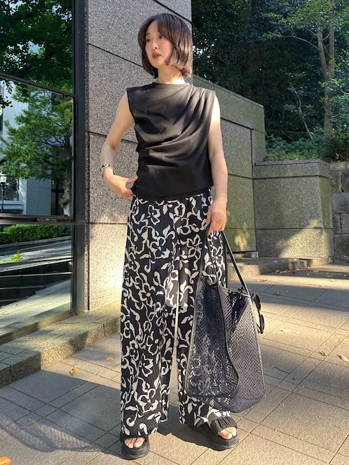 エミ アトリエ emmi×PlaX（TM）タックデザイントップス 13wct252069 トップス ノースリーブ 伸縮性 サステナブル emmi atelier emmi×PlaX（TM）】タックデザイントップス(Tシャツ/カットソー