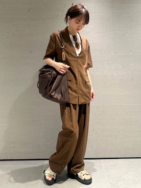 「アイテム（その他アウター、ブラウン系）」を使った、emmiさん（レディース・160cm）の春コーディネート