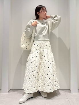 「アイテム（ネックレス、ブルー系）」を使った、emmiさん（レディース・154cm）の秋コーディネート