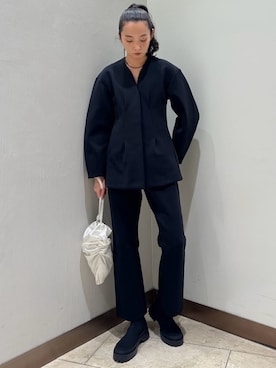 「アイテム（ノーカラージャケット）」を使った、emmiさん（レディース・165cm）の秋コーディネート