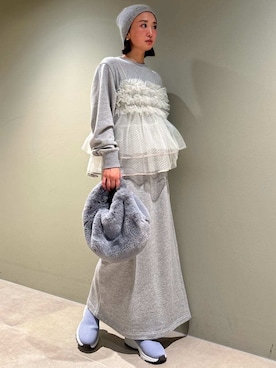 「アイテム（ブーツ、ブルー系）」を使った、emmiさん（レディース・160cm）の秋コーディネート