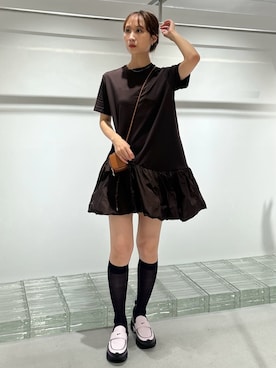 「アイテム（レッグウェア、パープル系）」を使った、emmiさん（レディース・161cm）の夏コーディネート