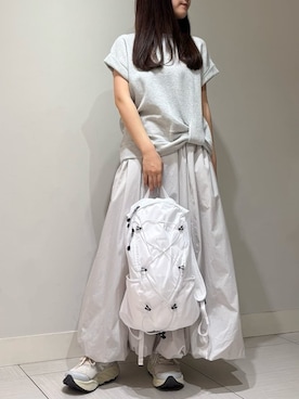 「NEW BALANCE（ニューバランス）の【New Balance for emmi】FreshFoamXHierro v9（スニーカー、ホワイト系）」を使った、emmiさんの春コーディネート