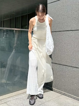 「NIKE（ナイキ）の【NIKE meets emmi】W MOON SHOE OG（スニーカー、グレー系）」を使った、emmiさんの夏コーディネート