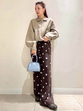 「emmi（エミ）のフェイクレザーパイピングミニボストンバッグ（ボストンバッグ）」を使った、emmiさん（レディース・154cm）の秋コーディネート