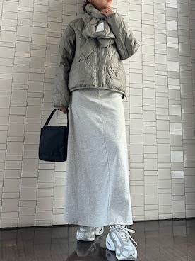 「emmi（エミ）のeco ナイロンスクエアバッグ（ハンドバッグ）」を使った、emmiさん（レディース・157cm）の秋コーディネート