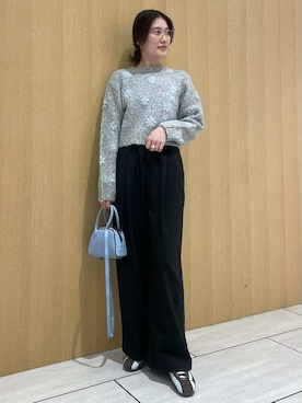 「emmi（エミ）のフェイクレザーパイピングミニボストンバッグ（ボストンバッグ）」を使った、emmiさん（レディース・169cm）の秋コーディネート