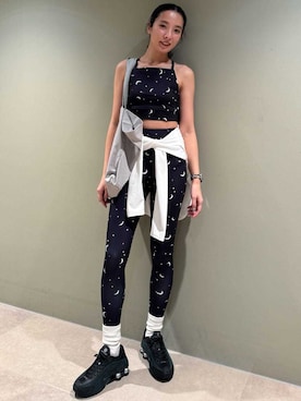 「アイテム（スポーツグッズ）」を使った、emmiさん（レディース・165cm）の秋コーディネート