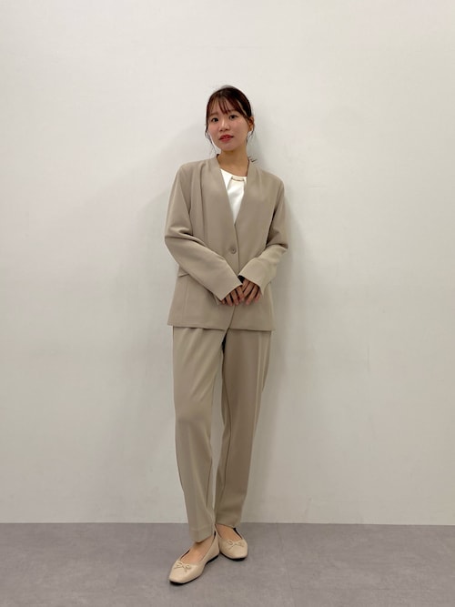 20代女性のオフィスカジュアル・OLの服装ファッション・通勤服