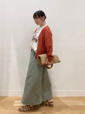 「アイテム（カーディガン/ボレロ、オレンジ系）」を使った、はっしーさん（レディース・153cm）の夏コーディネート