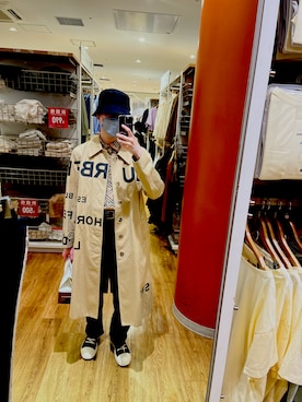「バーバリー」｜「アイテム（ステンカラーコート）」を使った、NAOKIさん（メンズ・175cm）の春コーディネート