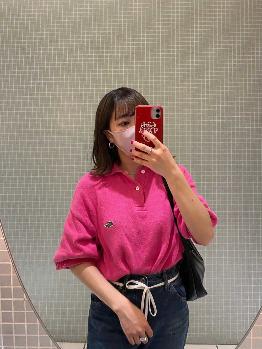 「古着、古着女子、ストリート、ポロシャツ、ラコステ、低身長、低身長コーデ、ユニクロ、プチプラ、プチプラコーデ」｜「LACOSTEのアイテム（ポロシャツ、ピンク系）」を使った、chamiさん（レディース・149cm）の春コーディネートの1枚目の写真