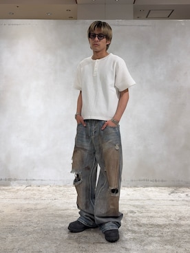 「WHO'S WHO gallery（フーズフーギャラリー）のアイテム（デニムパンツ）」を使った、SHINさん（メンズ・167cm）の春コーディネート