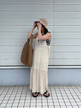 「重ね着ベストシーズン」｜「アイテム（サンダル）」を使った、iamseeeinashiさん（レディース・147cm）の秋コーディネート